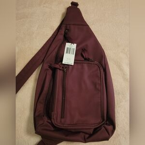 Very Bradley ReActive Sling Pack Backpack Crossbody NWT Mulled Wine